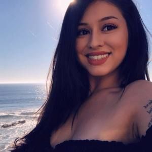 Meet your Posher, Alize